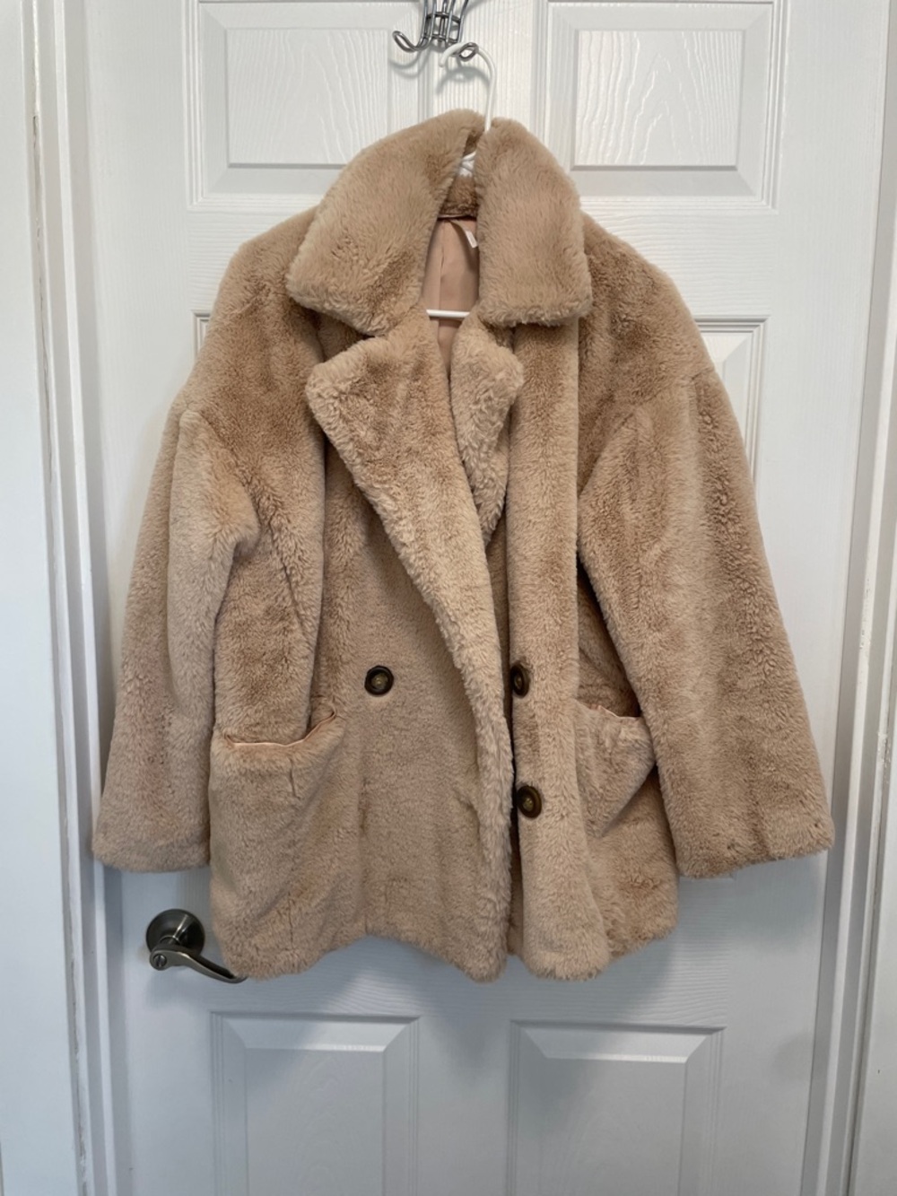 NWOT Free People Plush Teddy Faux Fur Coat in Light Beige *flaw*